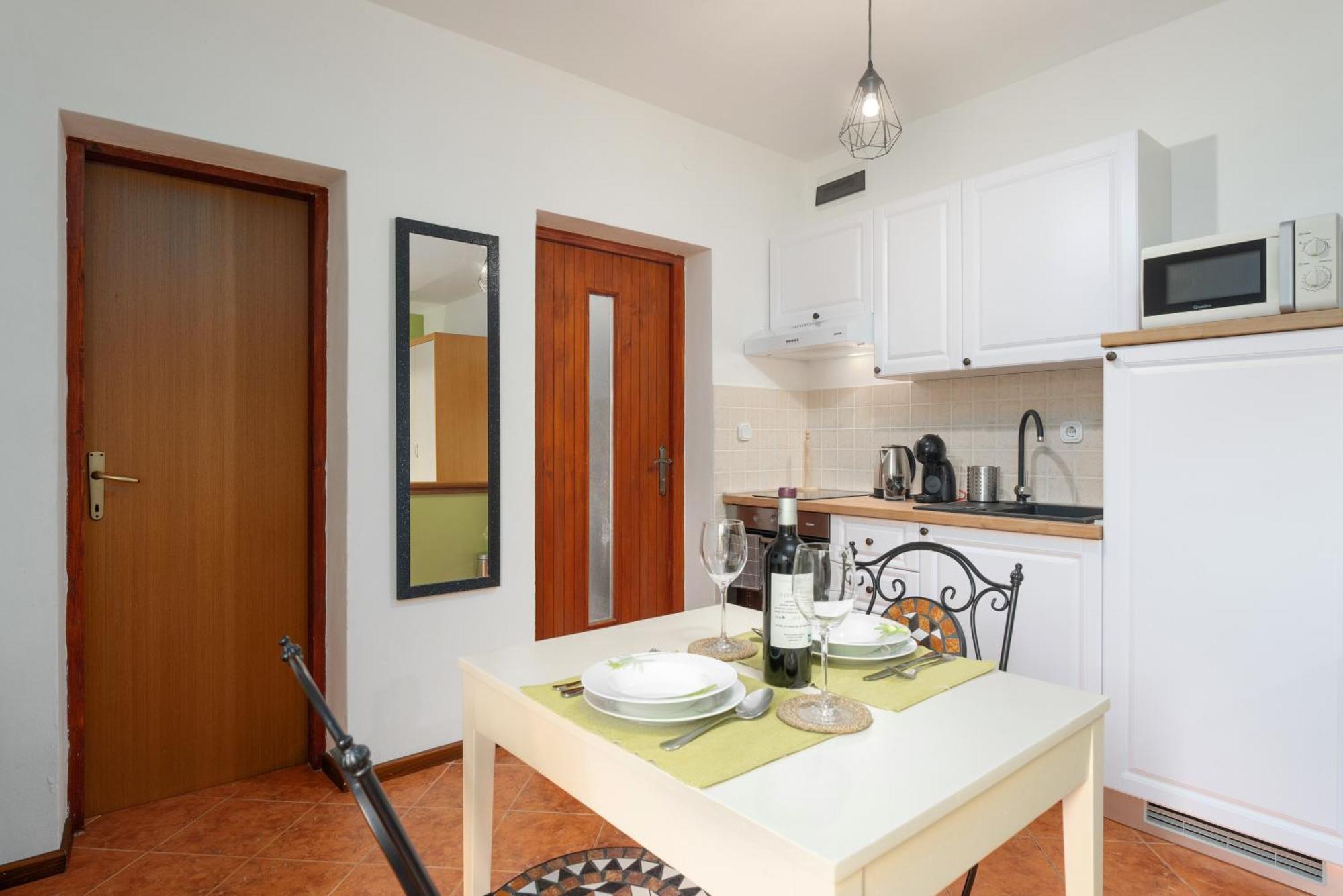 Studio Apartment Vrsar Ngoại thất bức ảnh