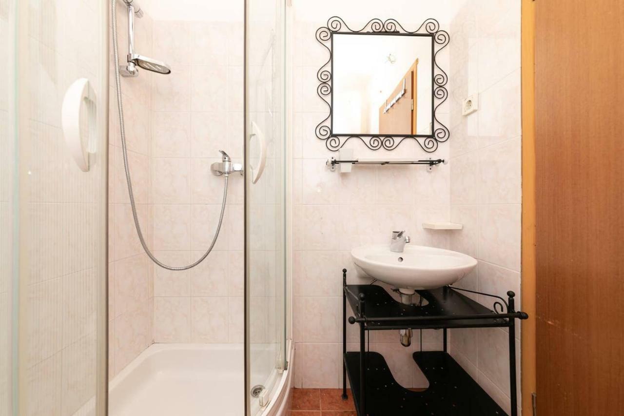 Studio Apartment Vrsar Ngoại thất bức ảnh